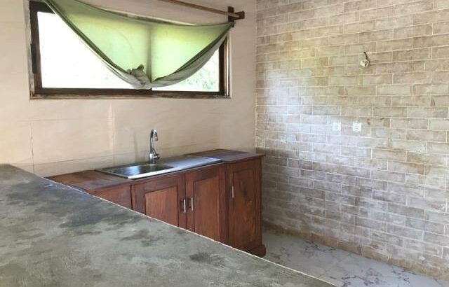 Arenda se boa casa tp2 independente na mozal paragem estaleiro