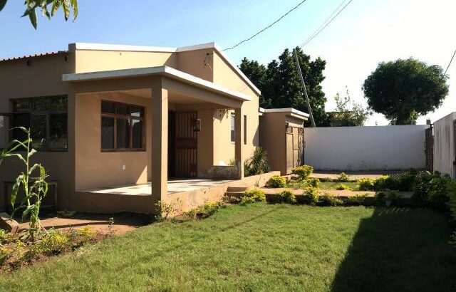 Arenda se boa casa tp2 independente na mozal paragem estaleiro