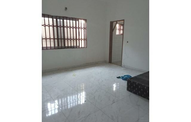 Arrenda-se Luxuosa Moradia T3 dentro do condomínio de 4 casas em Khongolote