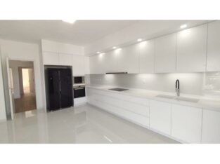 Arrenda-se Luxuoso Apartamento T3 mobilado no condomínio 4life 2 na dona Alice