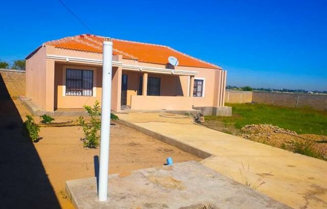 Vende-se Excelente Casa T3 Em Montanhane