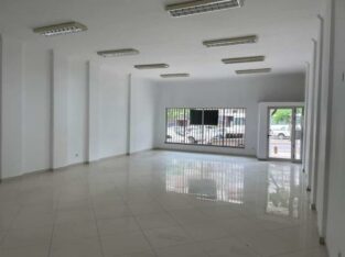 Arrenda-se loja com 125m² na Av. 24 de Julho – Alto-maé