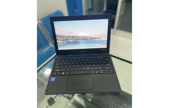 Laptop Acer TravelMate, Intel Celeron 11th Gen.
