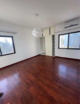 Arrenda-se Moradia Tipo 3 na Dona Alice