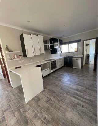 Arrenda-se Moradia Tipo 3 na Dona Alice