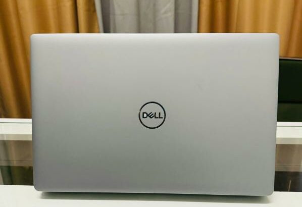 Dell Latitude 5520 15.6” i5 11th 8GB RAM 256GB SSD