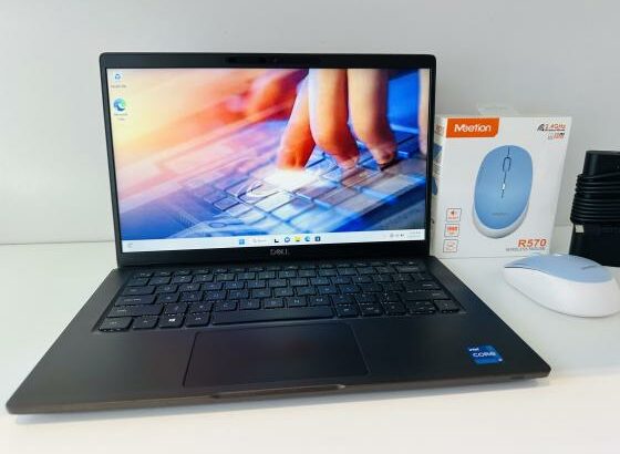 Dell Latitude 7320 Ultrabook Machine 11th Gen Edição 2022 Carbonizado Touchscreen Machine  Intel Core I7-1185G7 3.00 GHZ Up to 4.80GHZ (8Cpus) 11ª Ge