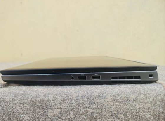 Dell Precision 7530 VR Ready Mobile Workstation i7 8th 16GB RAM 256GB SSD+1TB HDD