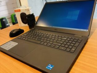 Dell Vostro 3500 Intel Core i5-1135G7 2.40GHZ (8Cpus) 11ª Geração  Memory: 8GB RAM Disc:256 GB SSD  Teclado Numérico  Intel iris XE Graphics  15.6 pol