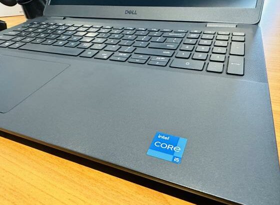 Dell Vostro 3500 Intel Core i5-1135G7 2.40GHZ (8Cpus) 11ª Geração  Memory: 8GB RAM Disc:256 GB SSD  Teclado Numérico  Intel iris XE Graphics  15.6 pol