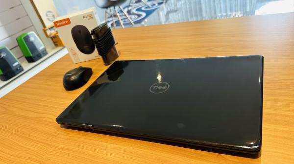 Dell Vostro 3500 Intel Core i5-1135G7 2.40GHZ (8Cpus) 11ª Geração  Memory: 8GB RAM Disc:256 GB SSD  Teclado Numérico  Intel iris XE Graphics  15.6 pol