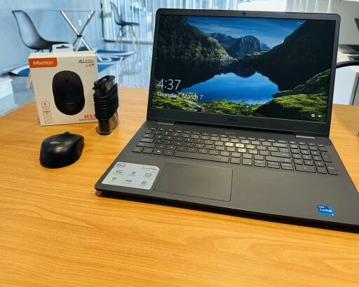 Dell Vostro 3500 Intel Core i5-1135G7 2.40GHZ (8Cpus) 11ª Geração  Memory: 8GB RAM Disc:256 GB SSD  Teclado Numérico  Intel iris XE Graphics  15.6 pol