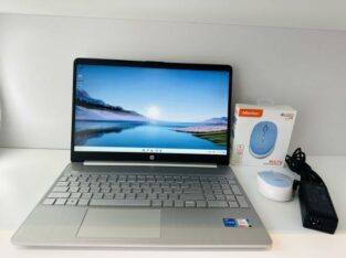 Lap Top Core i5 da  Décima Segunda Geração em Promoção  HP Lap Top 15s-fq5xxx Notebook PC 15.6inch Display Intel Core I5-1235U 12 CPUs 1.30 GHZ 8 GB D