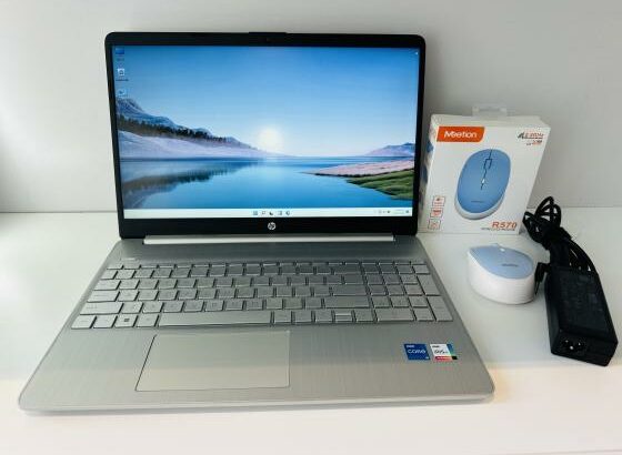 Lap Top Core i5 da  Décima Segunda Geração em Promoção  HP Lap Top 15s-fq5xxx Notebook PC 15.6inch Display Intel Core I5-1235U 12 CPUs 1.30 GHZ 8 GB D