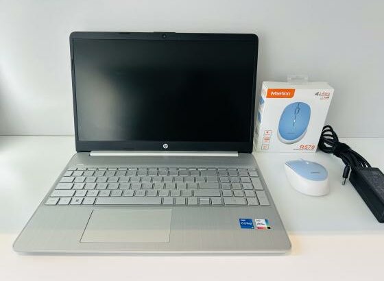 Lap Top Core i5 da  Décima Segunda Geração em Promoção  HP Lap Top 15s-fq5xxx Notebook PC 15.6inch Display Intel Core I5-1235U 12 CPUs 1.30 GHZ 8 GB D