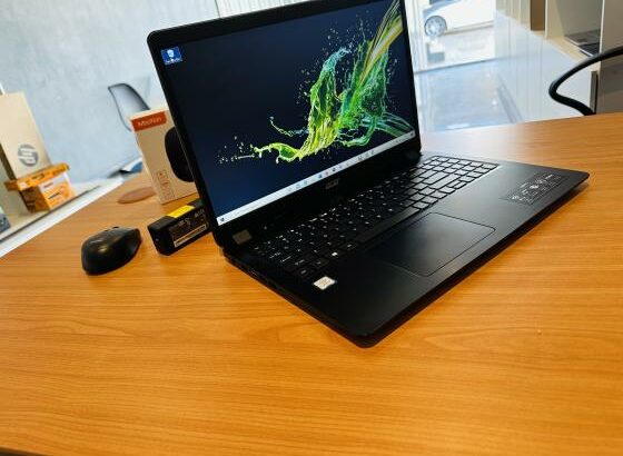 Lap Top em Promoção  06 Meses de Garantia   Limpinho Acer Aspire A315-54k Intel core i3-7020U 2.30 GHZ (4CPUs), 4GB DDR4 SDRAM,256 GB SSD  15.6 POLEGA