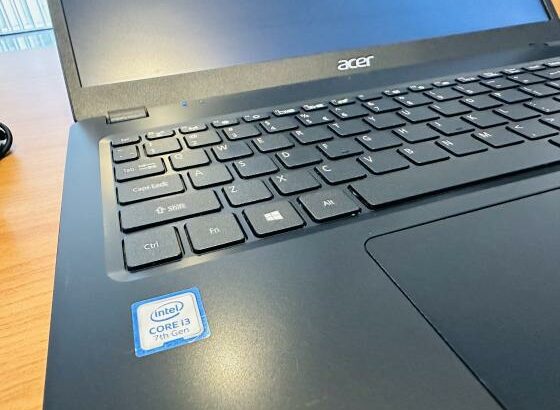 Lap Top em Promoção  06 Meses de Garantia   Limpinho Acer Aspire A315-54k Intel core i3-7020U 2.30 GHZ (4CPUs), 4GB DDR4 SDRAM,256 GB SSD  15.6 POLEGA