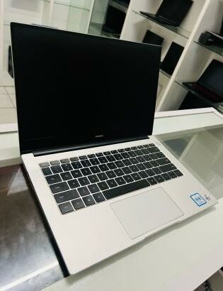 Laptop Huawei MateBook 14” i5 10th 8GB RAM 512GB SSD