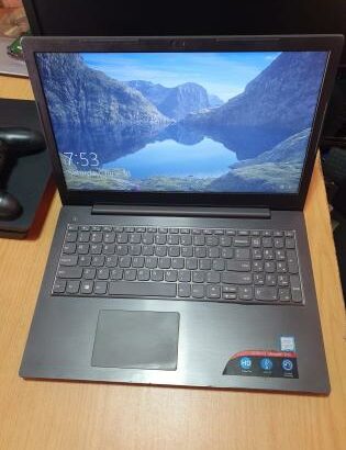 Laptop Lenovo i5 8th 4GB RAM 256GB SSD