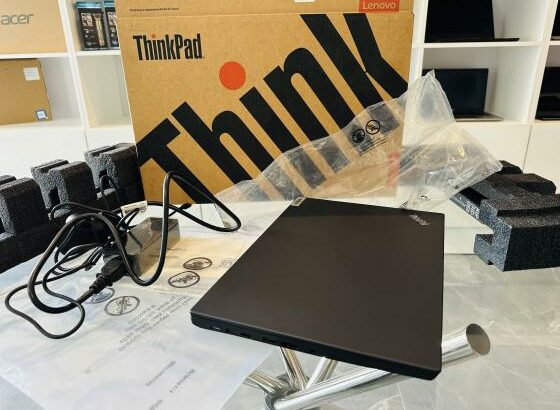 Laptop Novo na Caixa Nunca Usado Core I5 8 th Gen 1.60 GHZ  16 GB DDR4 SDRAM, 512 GB SSD  14 Polegadas  FHD  Intel UHD Graphics  Bateria Excelente +