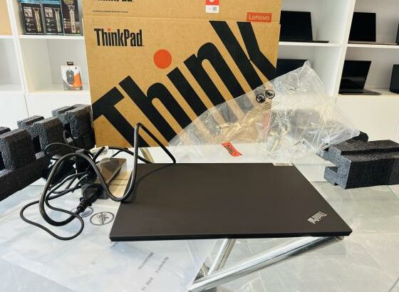 Laptop Novo na Caixa Nunca Usado Core I5 8 th Gen 1.60 GHZ  16 GB DDR4 SDRAM, 512 GB SSD  14 Polegadas  FHD  Intel UHD Graphics  Bateria Excelente +