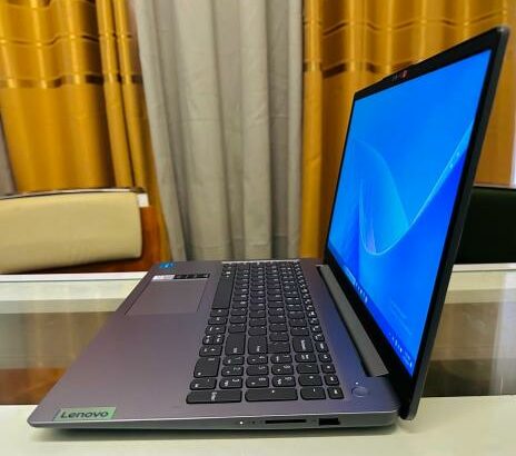 Lenovo Ideapad 15.6” i3 11th 8Gb RAM 256GB SSD