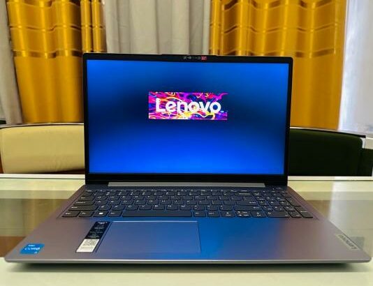 Lenovo Ideapad 15.6” i3 11th 8Gb RAM 256GB SSD