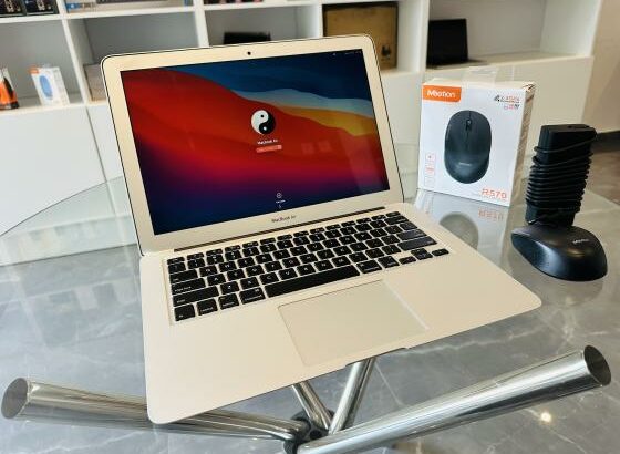 Mac Book Air 2013  Core I5 2.30 GHZ  4 GB Ram 128 GB SSD  14 Polegadas Teclado luminoso  Carregador Incluso  Preço :23.500.00MT