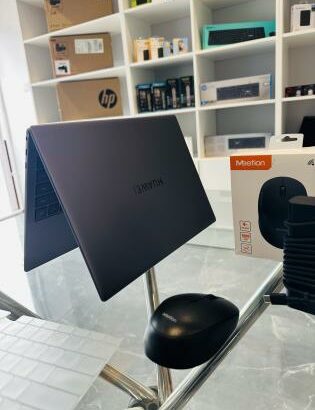 Sinta o poder em Suas Mãos  LAP TOP Huawei Matebook X Pro 2022 TOUCHSCREEN Lap Top Super Limpo  Intel Core i7-1165G7 2.80GHZ (8Cpus) 11ª Geração ( Rev