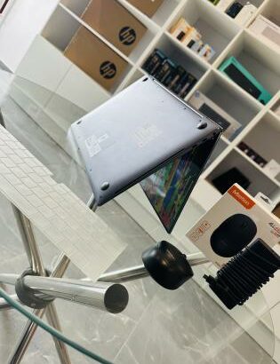 Sinta o poder em Suas Mãos  LAP TOP Huawei Matebook X Pro 2022 TOUCHSCREEN Lap Top Super Limpo  Intel Core i7-1165G7 2.80GHZ (8Cpus) 11ª Geração ( Rev