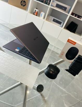 Sinta o poder em Suas Mãos  LAP TOP Huawei Matebook X Pro 2022 TOUCHSCREEN Lap Top Super Limpo  Intel Core i7-1165G7 2.80GHZ (8Cpus) 11ª Geração ( Rev