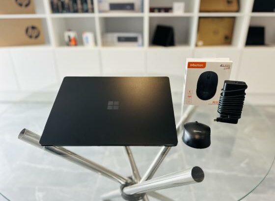 Sinta o Poder em Suas Mãos  LAP TOP SURFACE 4 TOUCHSCREEN  Aproveite Lap Top Super Limpo  Intel Core i5-1145G7 2.60GHZ (8Cpus) 11ª Geração  Memory: 16