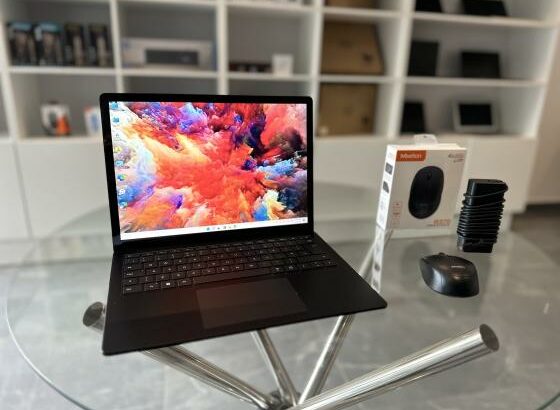 Sinta o Poder em Suas Mãos  LAP TOP SURFACE 4 TOUCHSCREEN  Aproveite Lap Top Super Limpo  Intel Core i5-1145G7 2.60GHZ (8Cpus) 11ª Geração  Memory: 16