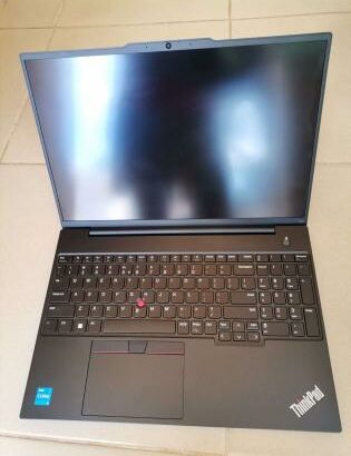 Laptop Lenovo Thinkpad E16 Gen 1 Intel Core i5-1335U (13°th Geração),16GB Ram,512GB SSD,Intel Iris Xe Graphics nova fora da caixa