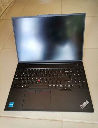 Laptop Lenovo Thinkpad E16 Gen 1 Intel Core i5-1335U (13°th Geração),16GB Ram,512GB SSD,Intel Iris Xe Graphics nova fora da caixa