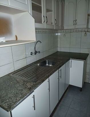 Vende se apartamento espaçoso tipo 3 resd chao na bairro polana cimento prédio das torres vermelhas