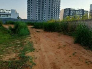 Trespasse desta bela propriedade, com uma área de 20/30m no bairro da costa do sol continuidade do triunfo 2