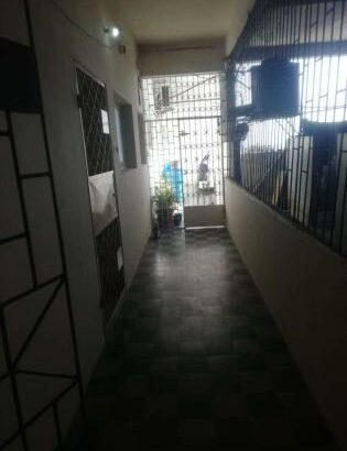 Vende se apartamento espaçoso tipo 1 no bairro alto mae zona da belita 8-andar sem elevador