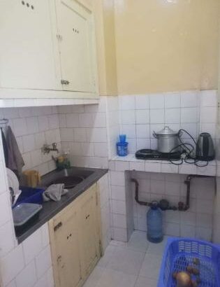 Vende se apartamento espaçoso tipo 1 no bairro alto mae zona da belita 8-andar sem elevador