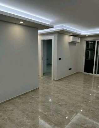 vende-se apartamento t2 na marginal próximo hotel Glória