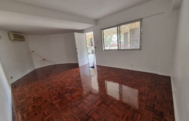 Arrenda-se Apartamento T3 no RC na polana próximo a Josina