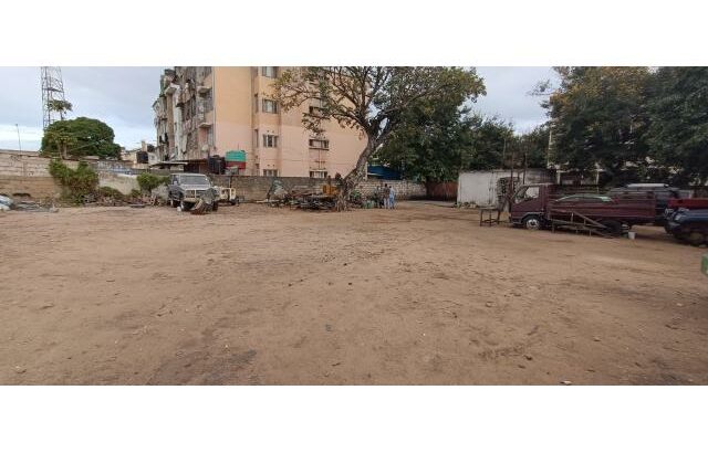 Vende-se espaço 40×40 no Bairro do Jardim – Cidade de Maputo