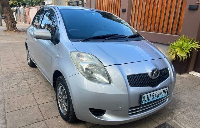 TOYOTA VITZ – RECEM IMPORTADO