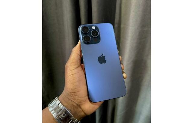 iphone 15 Pro Max 256GB Blue | Saúde de Vida da Bateria : 100%