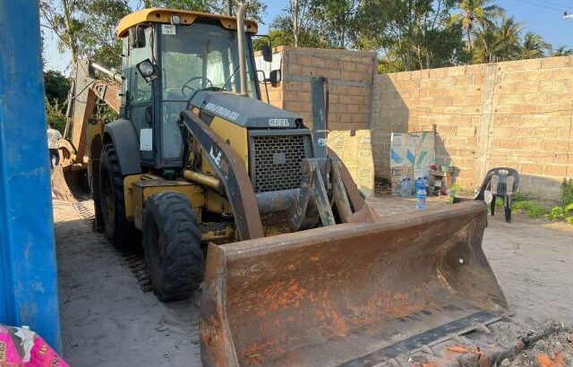 Retroescavadeira(TLB) | Marca: BELL