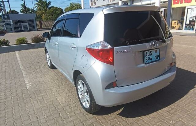 Toyota Ractis Recem Importado Durban