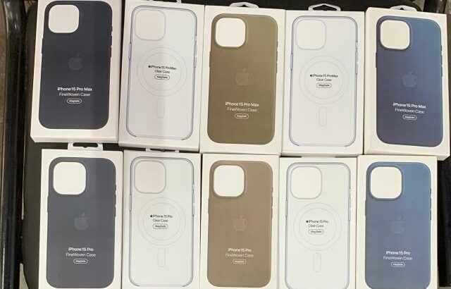 Capas MagSafe para iPhone 15 Pro & 15 Pro Max ( Novas )