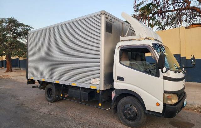 Toyota Hino Contentorizado