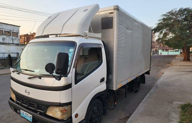 Toyota Hino Contentorizado