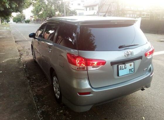 Toyota Wish 2011 cinzento por apenas 230 mil